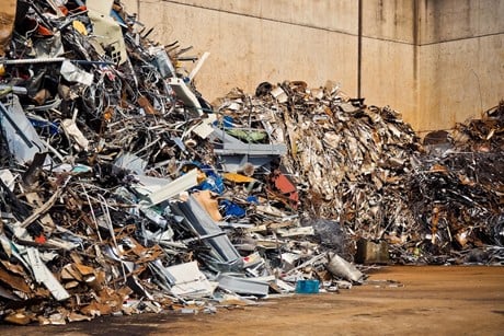 Jetez les cartons correctement: Qu’est-ce qui appartient aux déchets de papier?