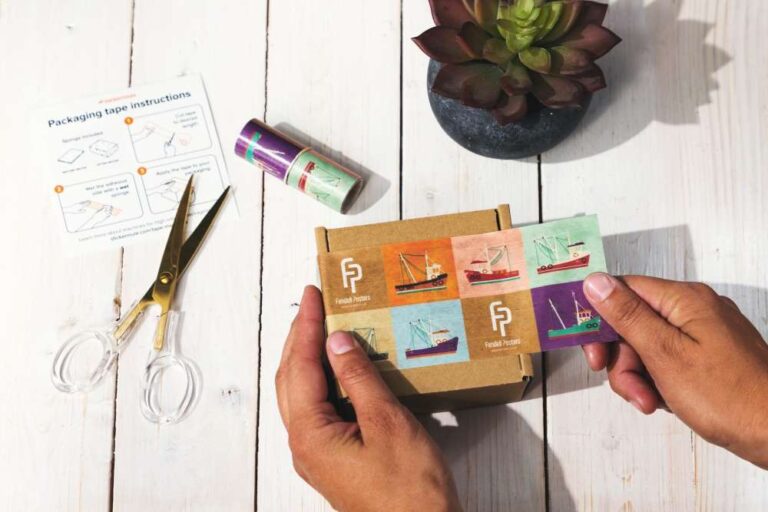Construire une petite boîte cadeau en carton