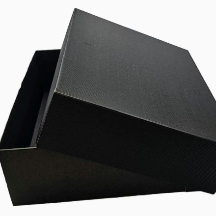 Boîtes en carton avec capuchon noir 350x300x90mm, 10 pcs